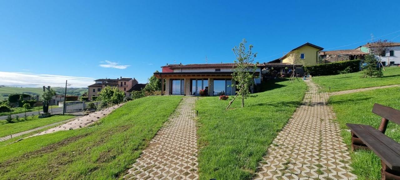 Casa Vacanza Con Piscina,Area Giochi Bambini. Santa Maria della Versa Luaran gambar