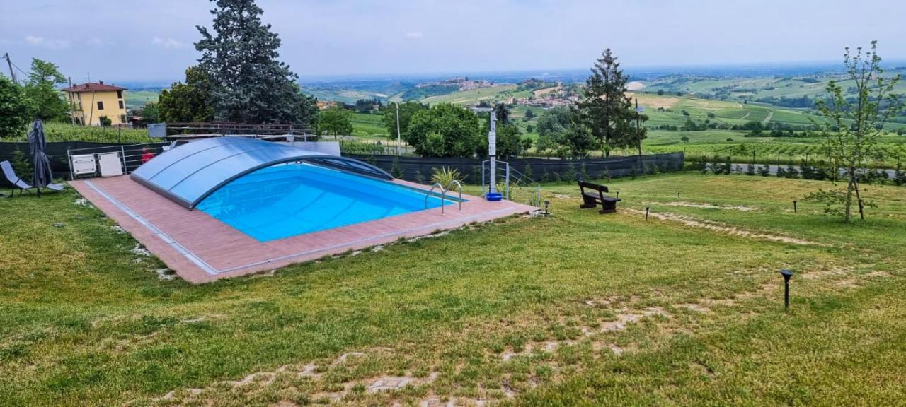 Casa Vacanza Con Piscina,Area Giochi Bambini. Santa Maria della Versa Luaran gambar